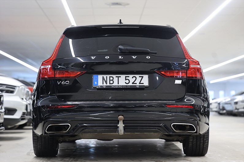Volvo V60 Recharge T8 AWD 456hk R-Design B&W HUD Pano