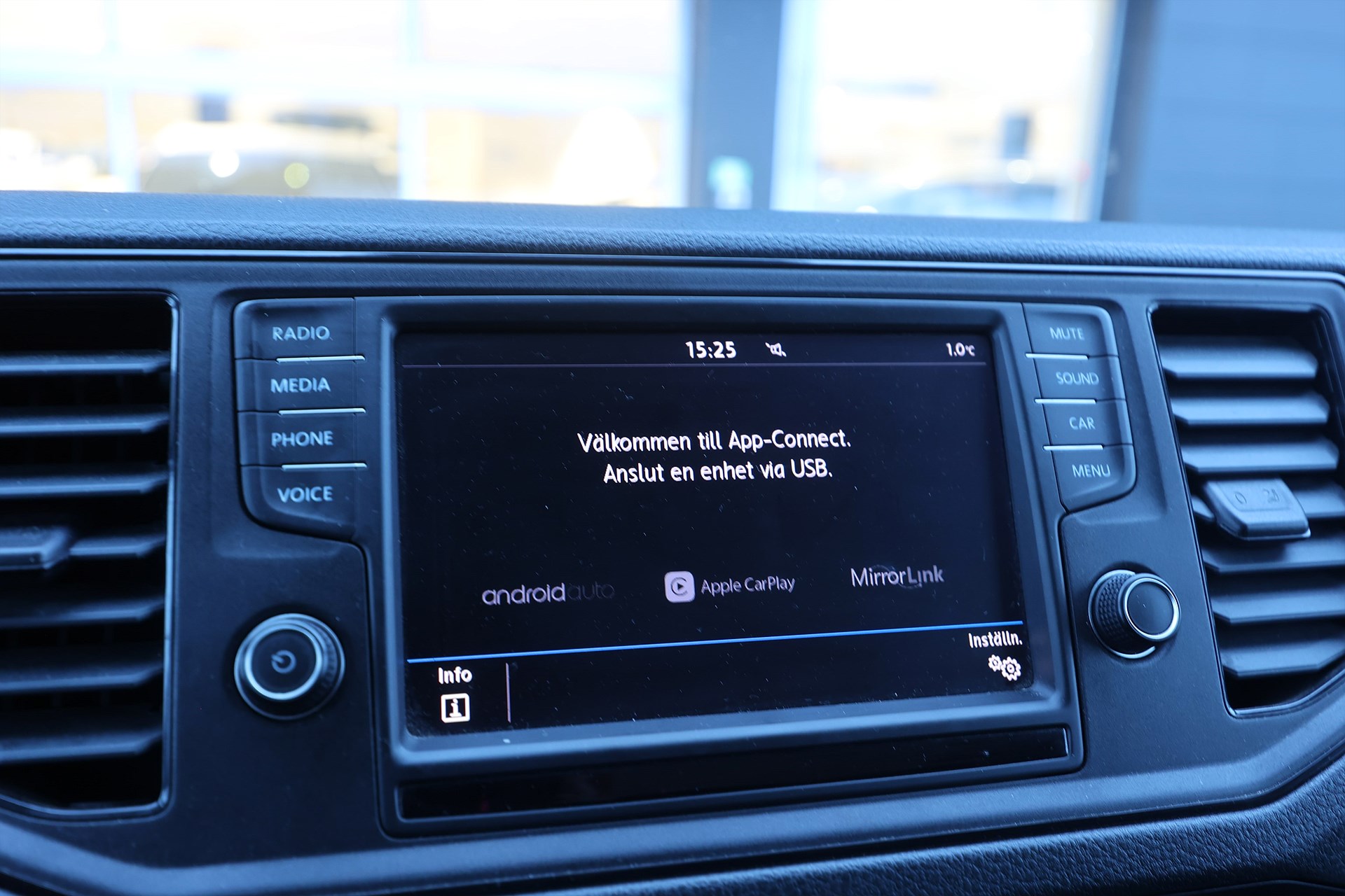 Volkswagen Crafter 35 2.0 TDI 177hk L2H2 B-kamera Värmare