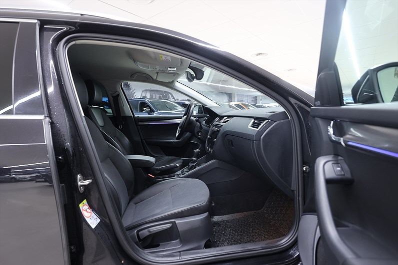 Skoda Octavia Kombi 1.0 TSI 115hk Style Canton Navi