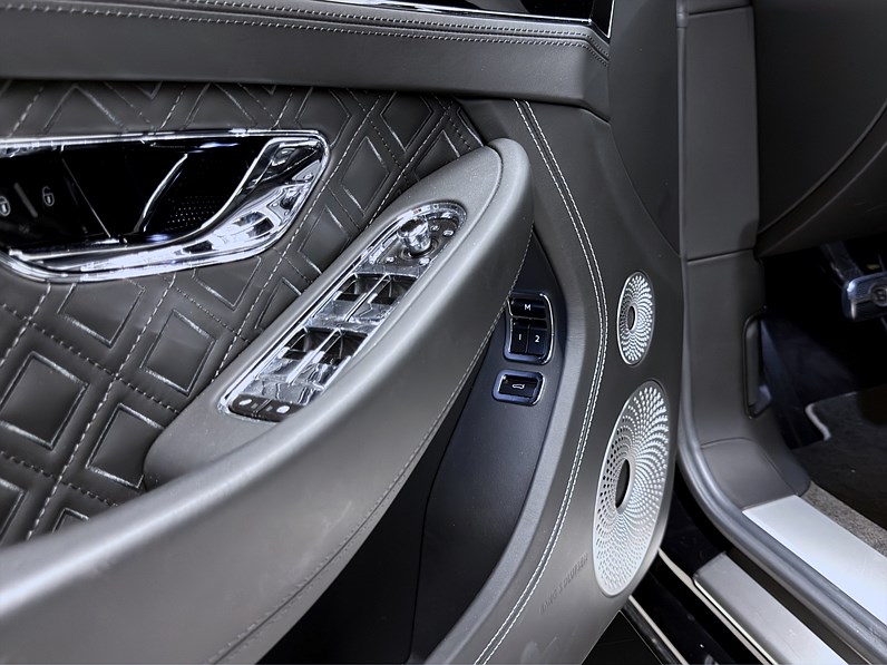 Bentley Continental GT 6.0 W12 635hk Mulliner Sv-såld