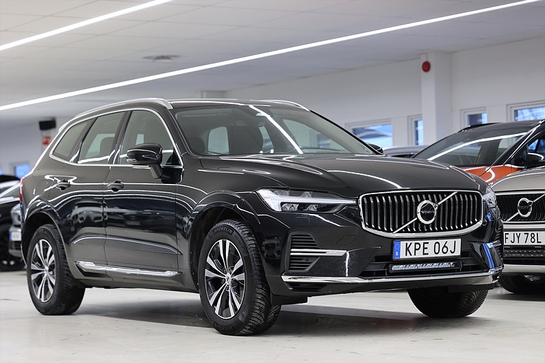 Volvo XC60 Recharge T6 AWD 350hk Core Pano Drag