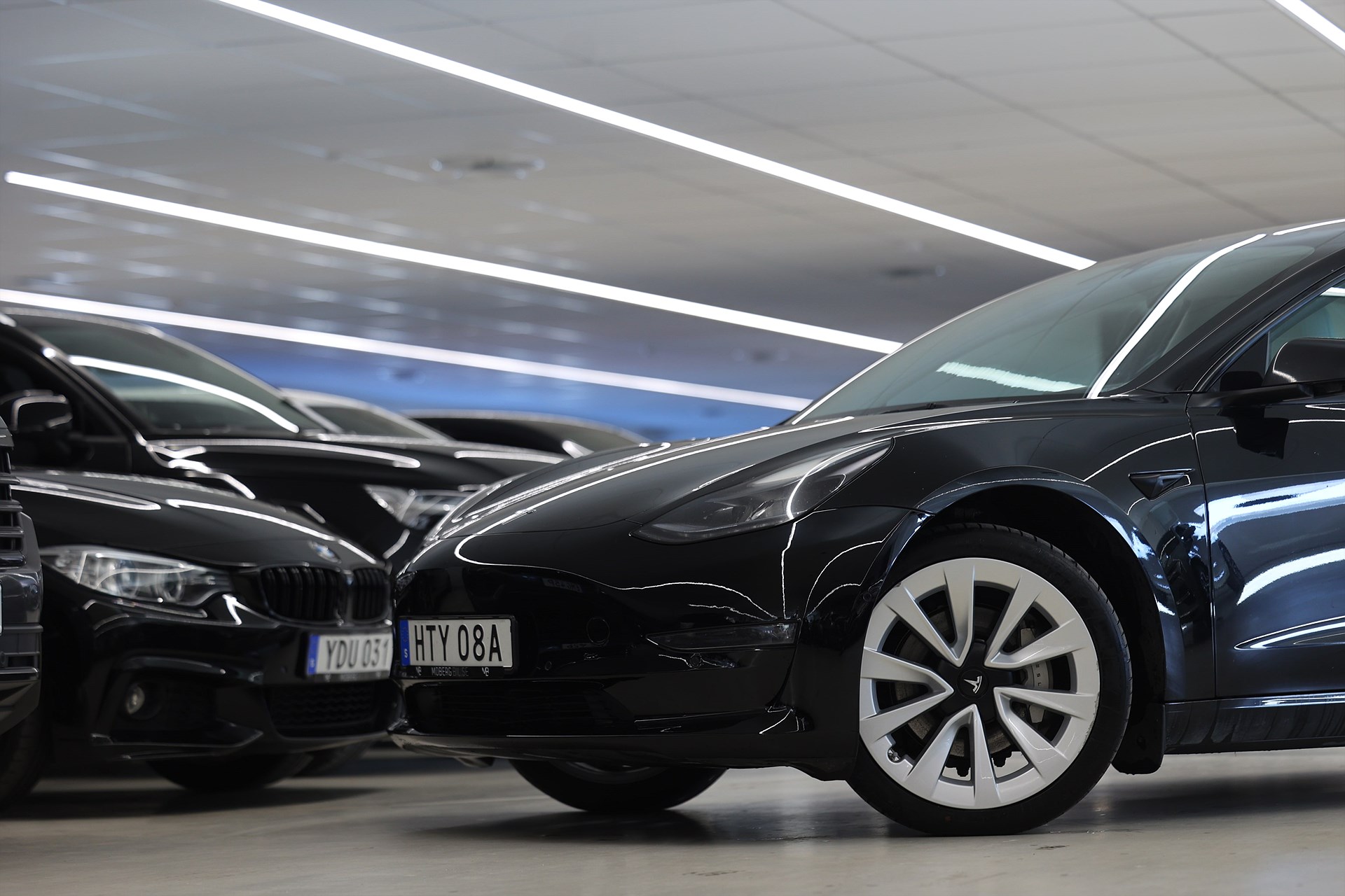 Tesla Model 3 Long Range AWD 440hk AP Pano Läder Navi Drag