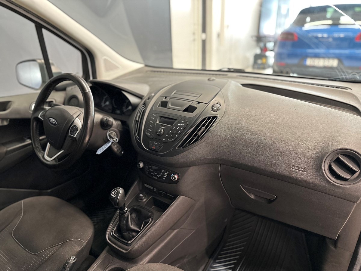 Ford Transit Courier – bild 14