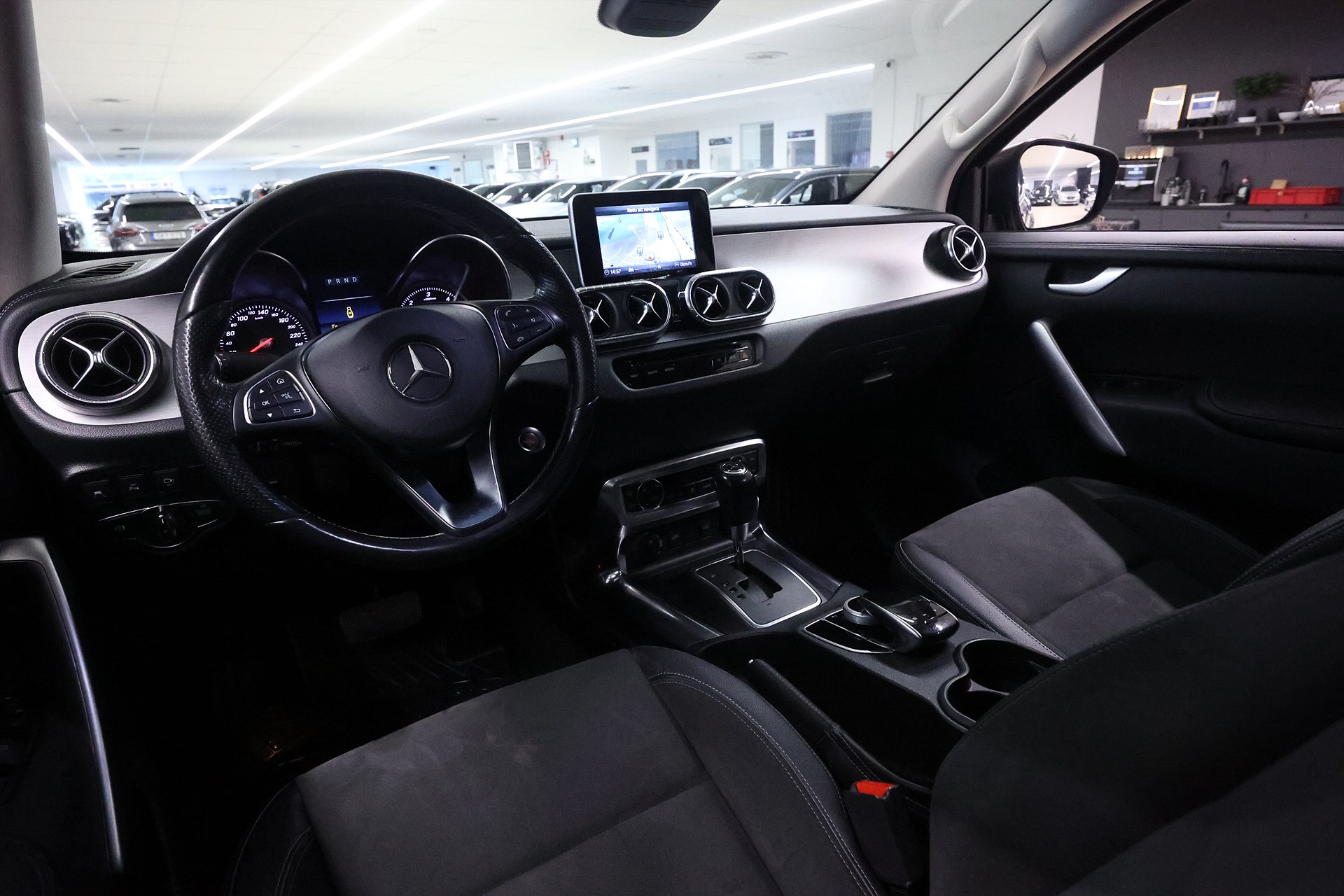 Mercedes-Benz X 250 d 4M Power Line 360 Navi Keyless Alcantara