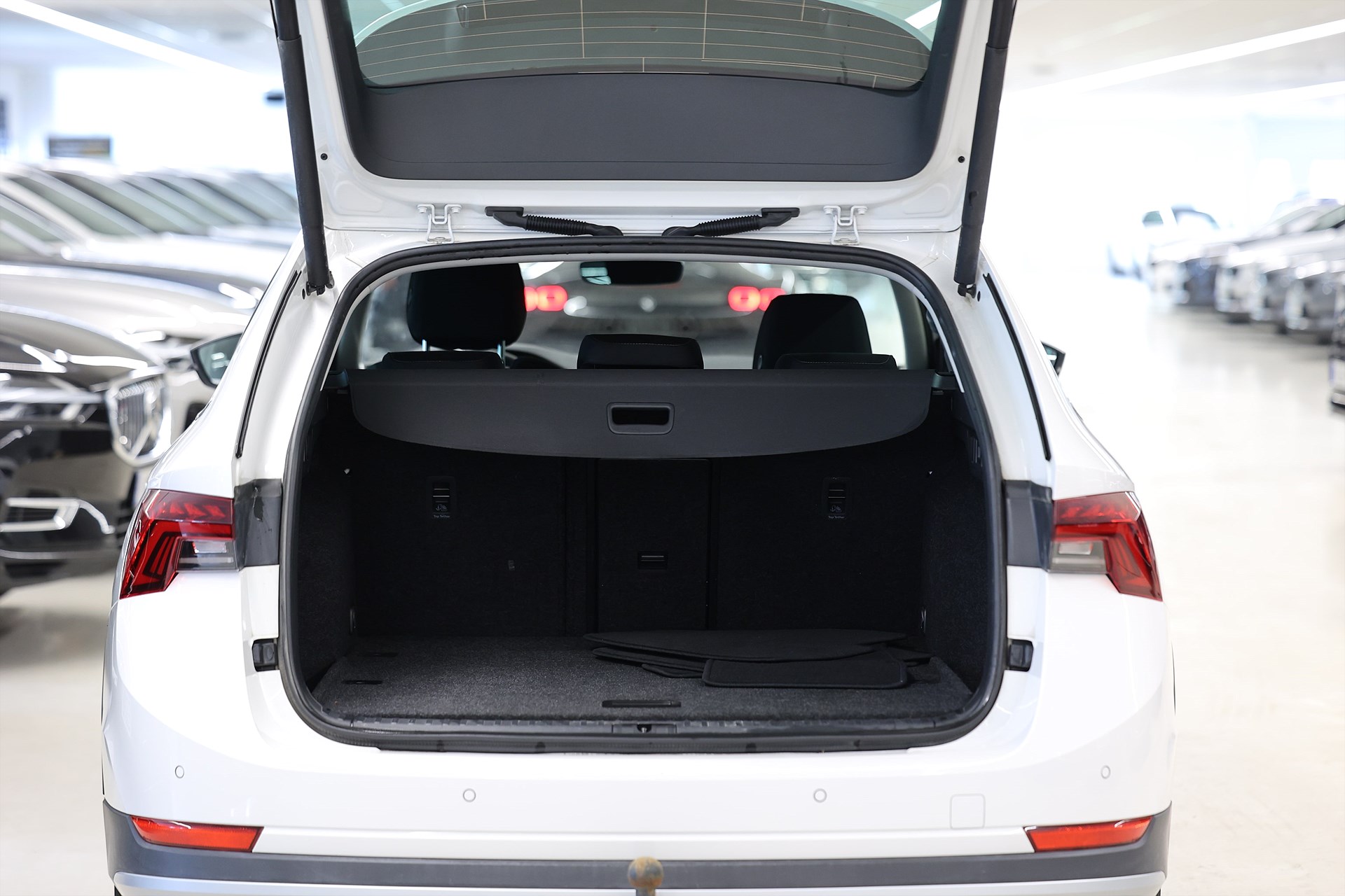 Skoda Octavia Scout Combi 4X4 150hk Comfort Drag B-kamera MOMS