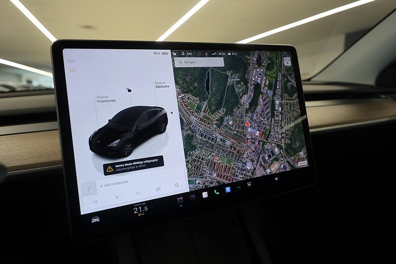 Tesla Model Y Performance 534hk Pano Navi Läder