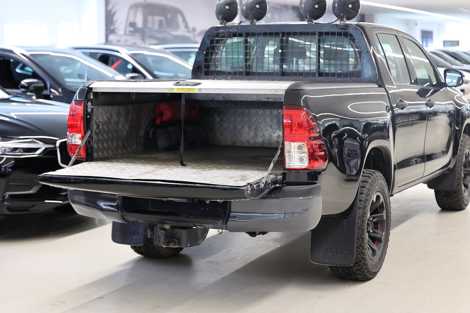 Toyota Hilux Dubbelhytt 2.4 AWD 150hk Dragkrok LEASEBAR