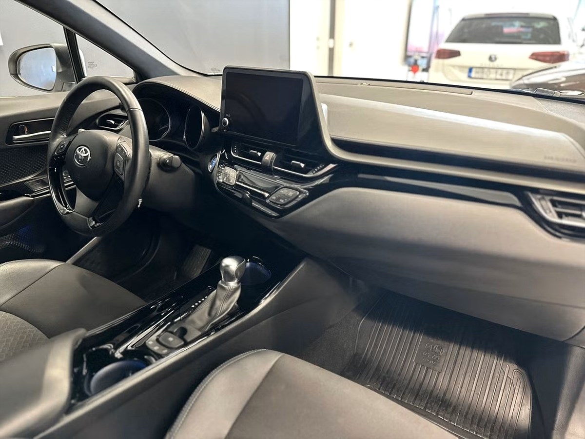 Toyota C-HR – bild 10