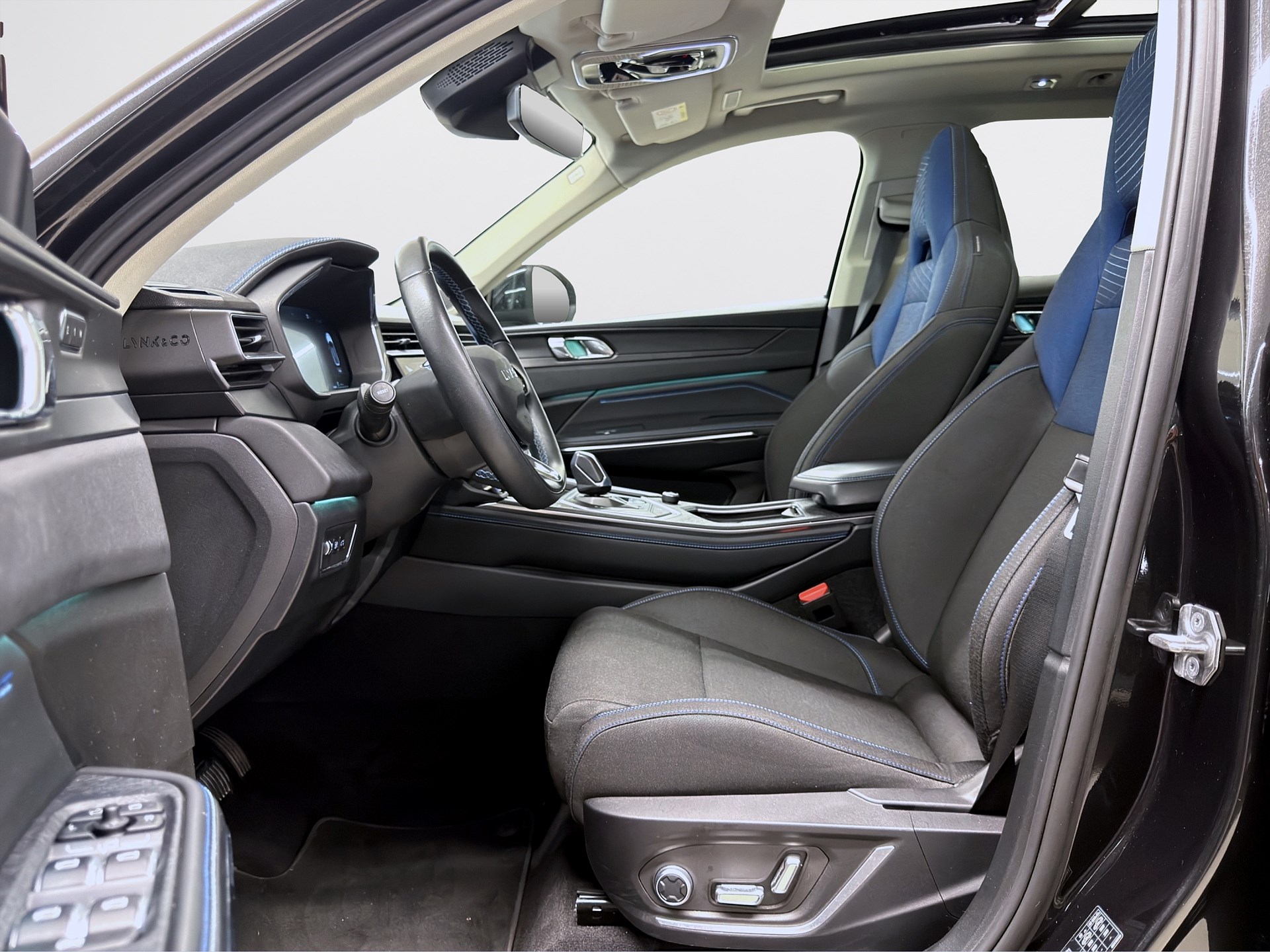 Lynk & Co 01 PHEV 261hk Infinity Pano Minne B-Kamera Drag