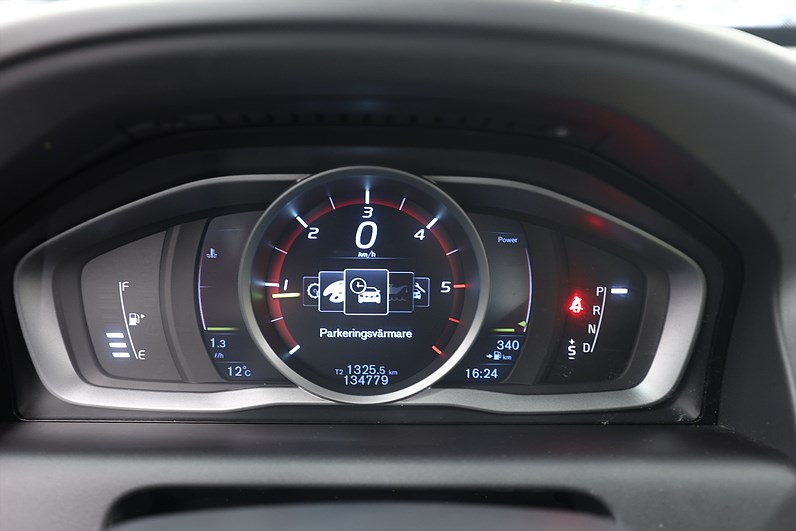 Volvo XC60 D4 190hk Ocean Race Navi Värmare Skinn