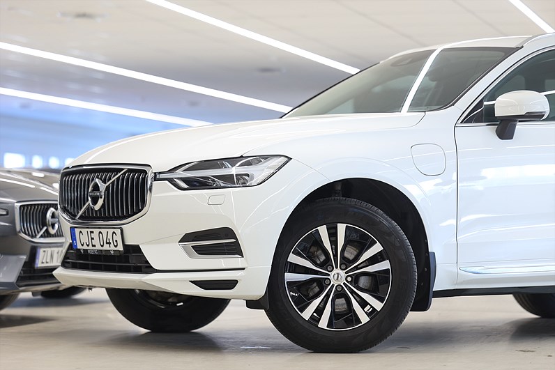 Volvo XC60 Recharge T6 AWD 340hk Inscription Pano CarPlay B-Kamera