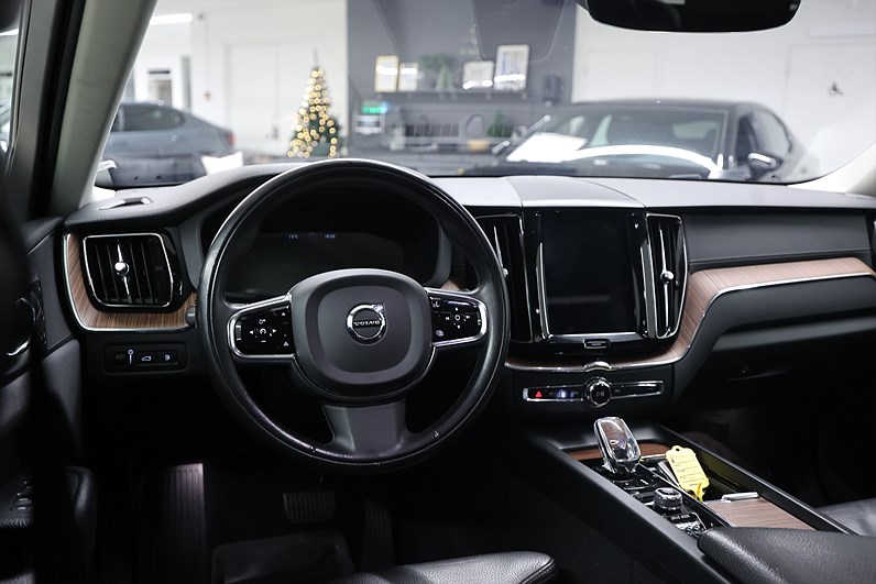 Volvo XC60 Recharge T8 AWD *Hjulkampanj!* Inscription HUD Pano 360