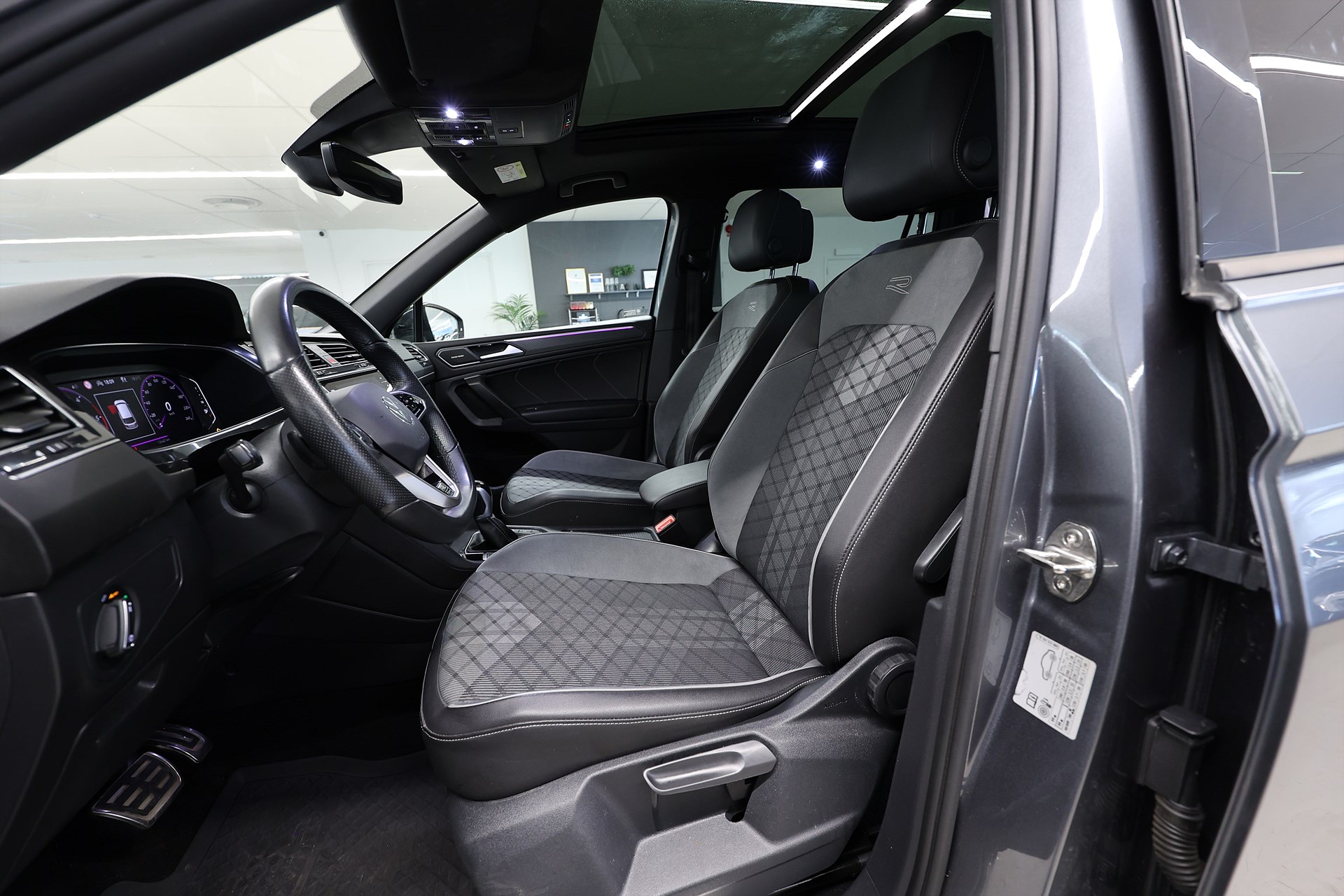 Volkswagen Tiguan Allspace 2.0 TDI 200hk 4M R Line Pano 360 H/K Drag