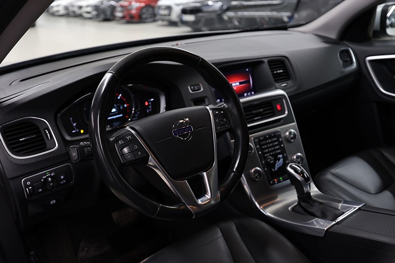 Volvo V60 D4 190hk Classic Summum Drag Navi VOC