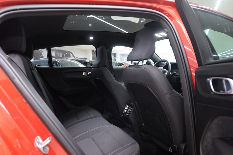 Volvo C40 Recharge Single Motor 231hk Core Dark