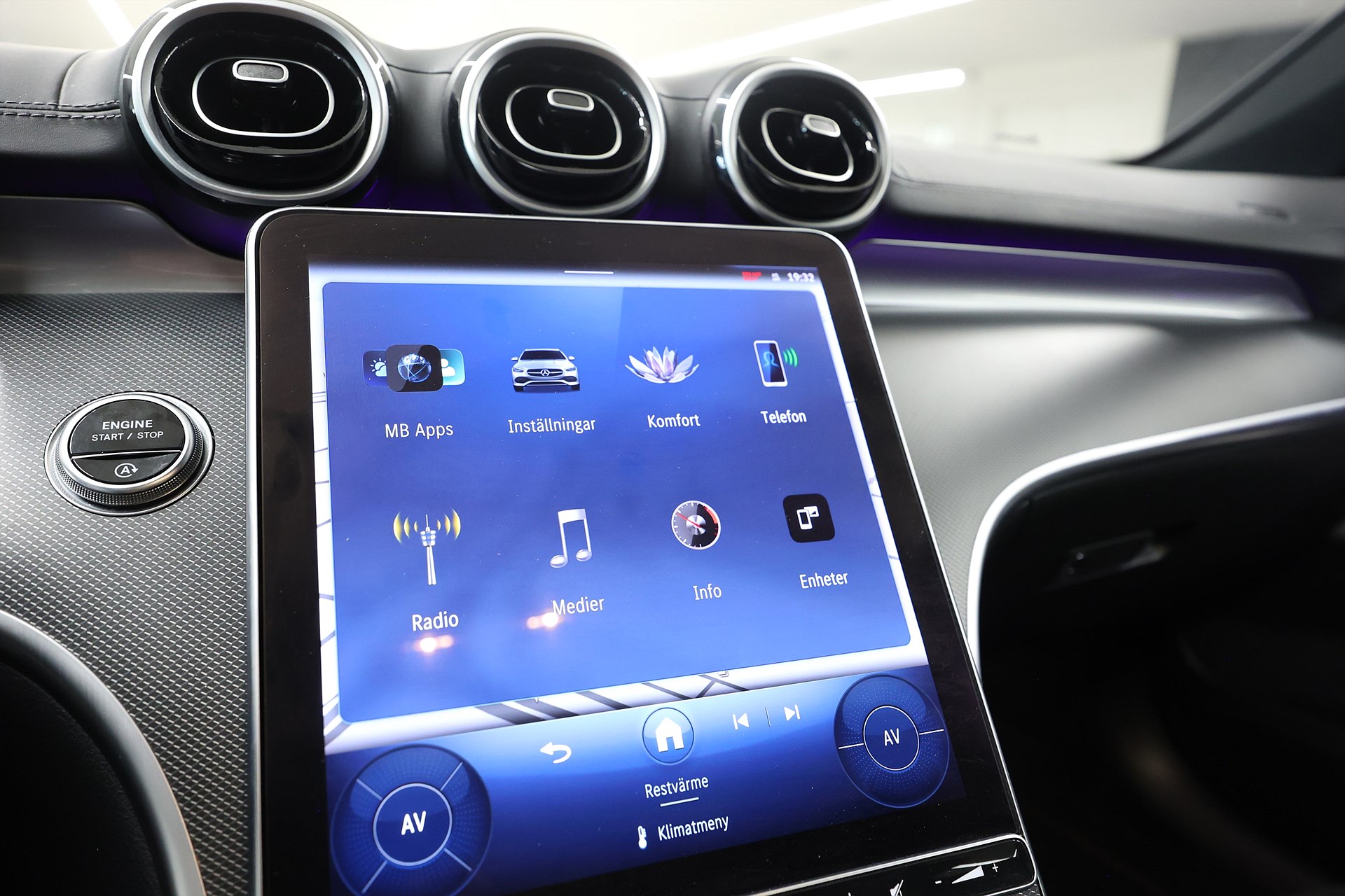 Mercedes-Benz C 220 T d 4M 200hk AMG Night Pano Burmester