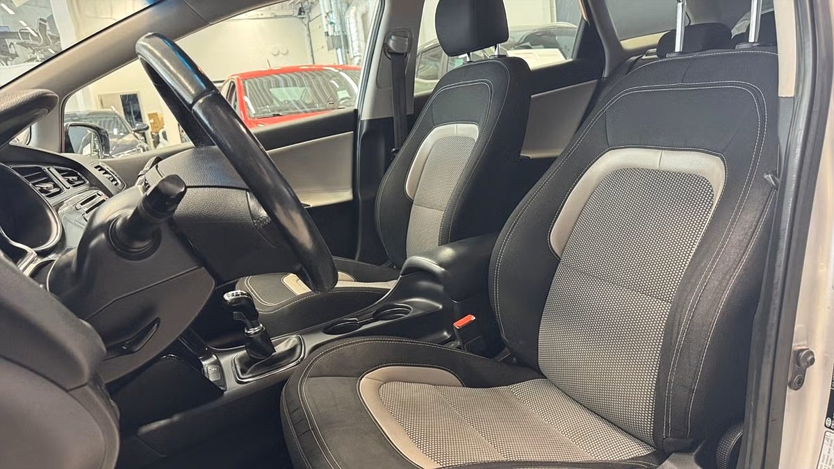 Kia Ceed – bild 9