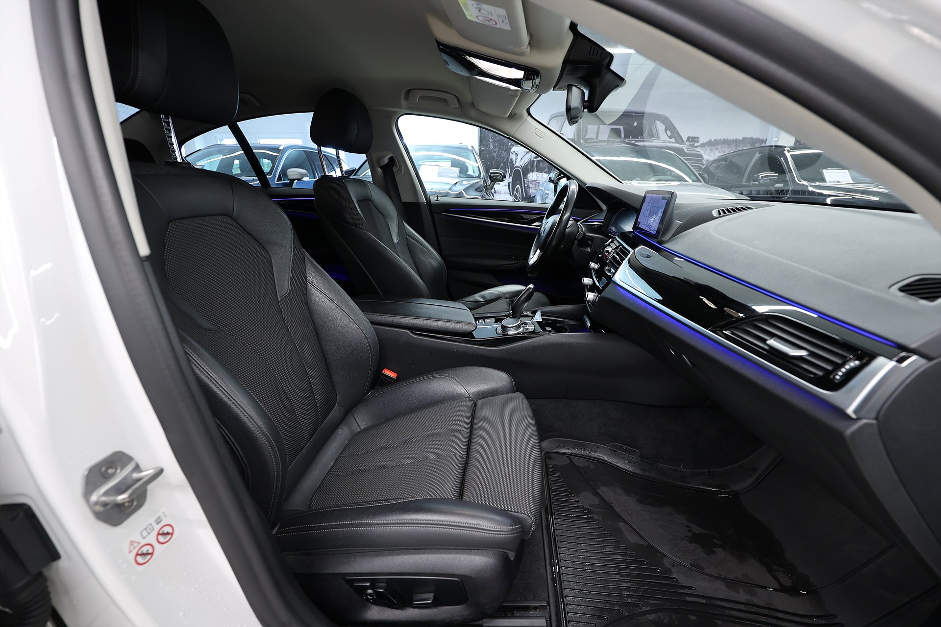 BMW 520d xDrive Sedan 190hk Sport Line Shadowline B-Kamera Drag