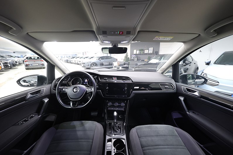Volkswagen Touran 1.8 TSI 180hk *Hjulkampanj!* R-Line Drag
