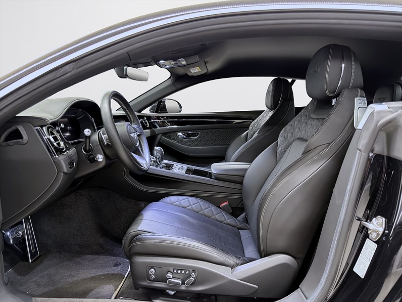 Bentley Continental GT 6.0 W12 635hk Mulliner Sv-såld
