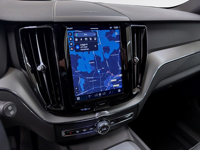 Volvo XC60 Recharge T6 AWD 350hk Plus Black Nordic Edt. Pano H/K Drag