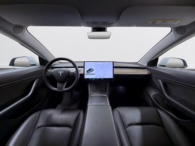 Tesla Model 3 Long Range AWD 440hk Pano