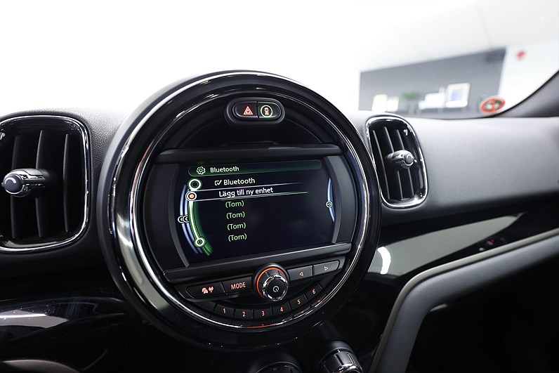 Mini Cooper Countryman SE ALL4 Pepper Keyless Navi PDC MOMS