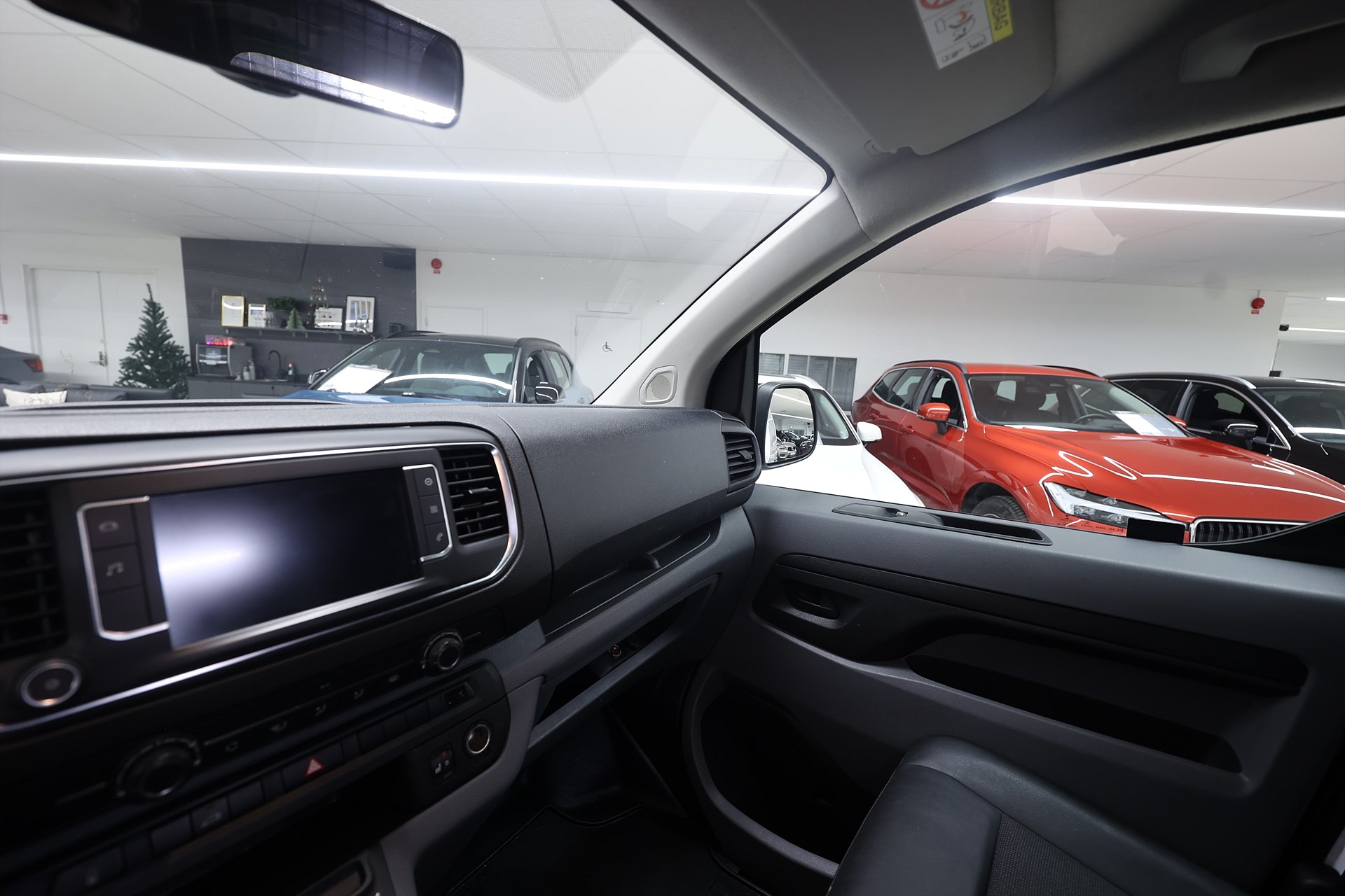 Peugeot e-Expert 75 136hk V-inrett B-kamera 3-Sits