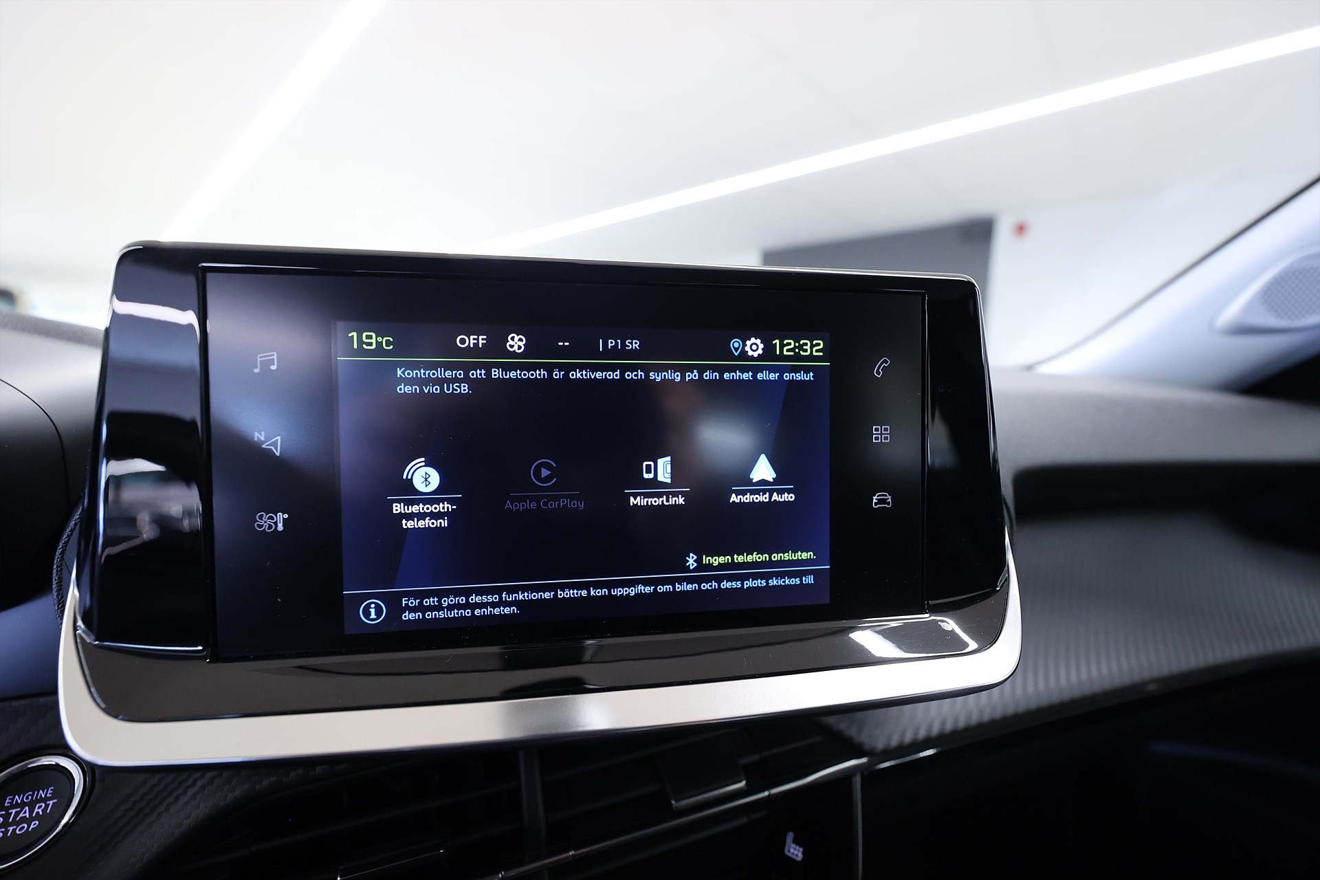Peugeot e-2008 136hk Active Carplay Räckvidd 445km