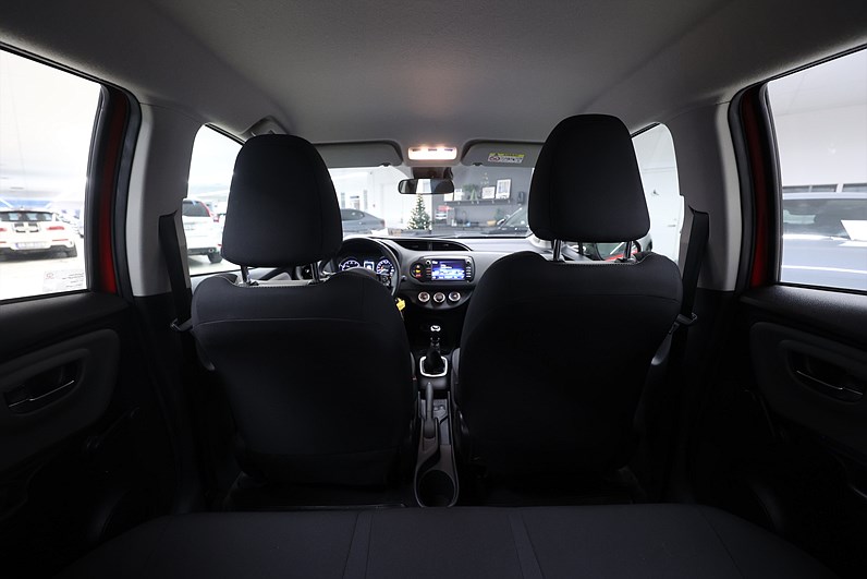 Toyota Yaris 1.5 111hk *Hjulkampanj!* Active B-kamera Bluetooth Farth