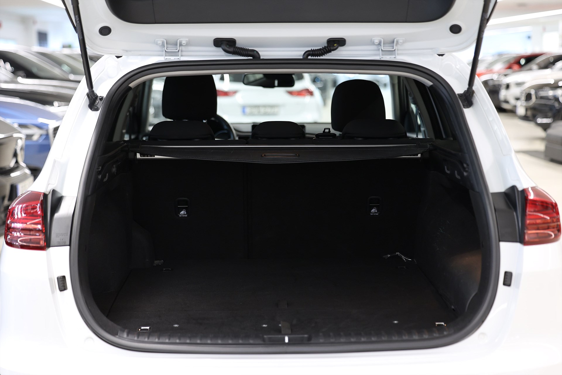 Kia Ceed SW Plug-in 141hk Advance B-kamera Keyless CarPlay