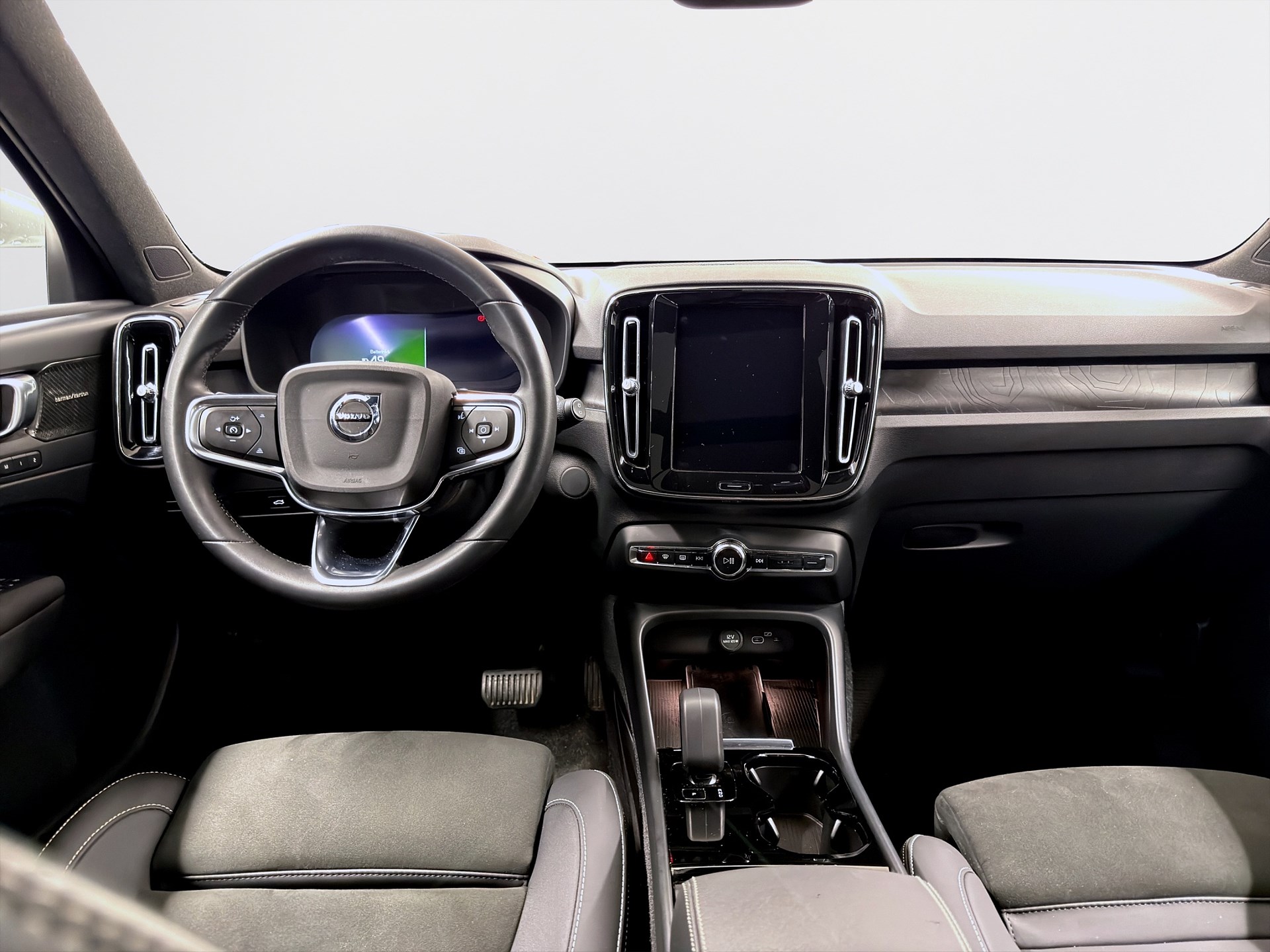 Volvo XC40 Recharge Twin 408hk Ultimate H/K Pano 360 Drag