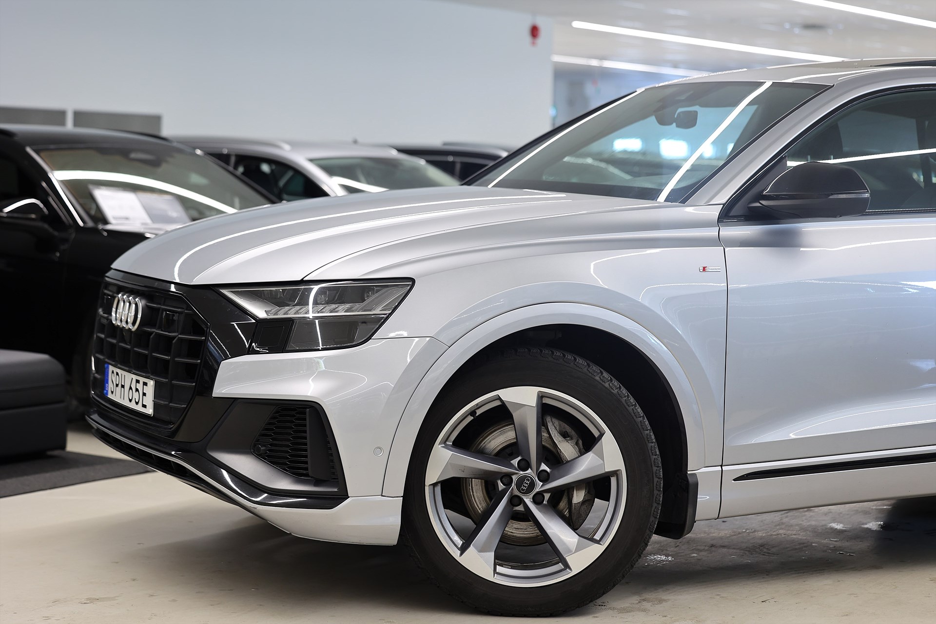 Audi Q8 50 TDI 286hk Q S-Line B&O 360-Kamera Pano Värmare Luftfjädring