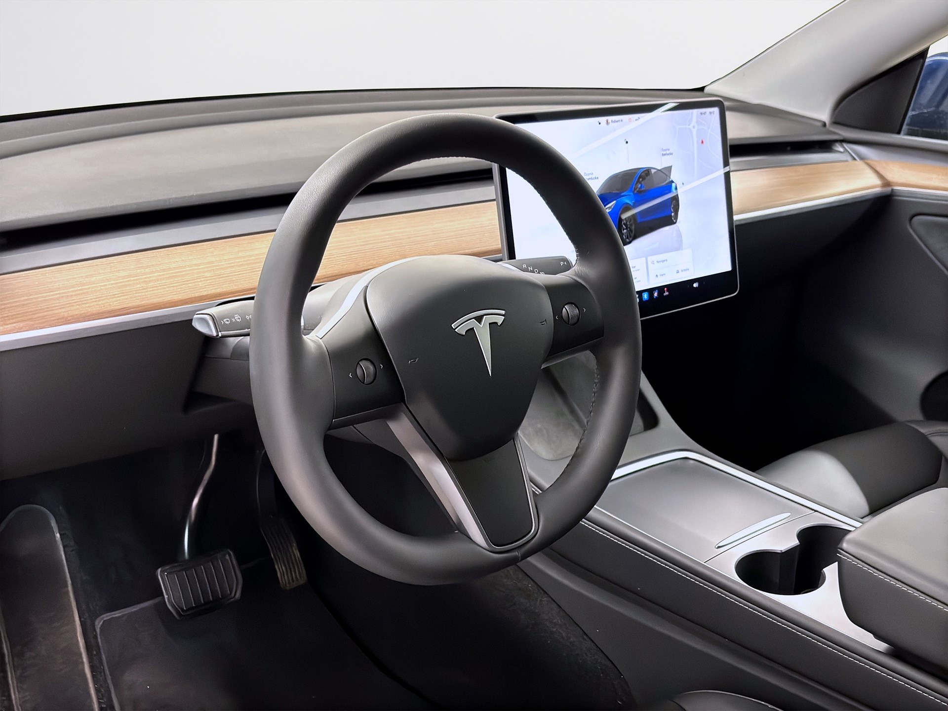Tesla Model Y Long Range AWD 514hk Pano Drag Läder Navi