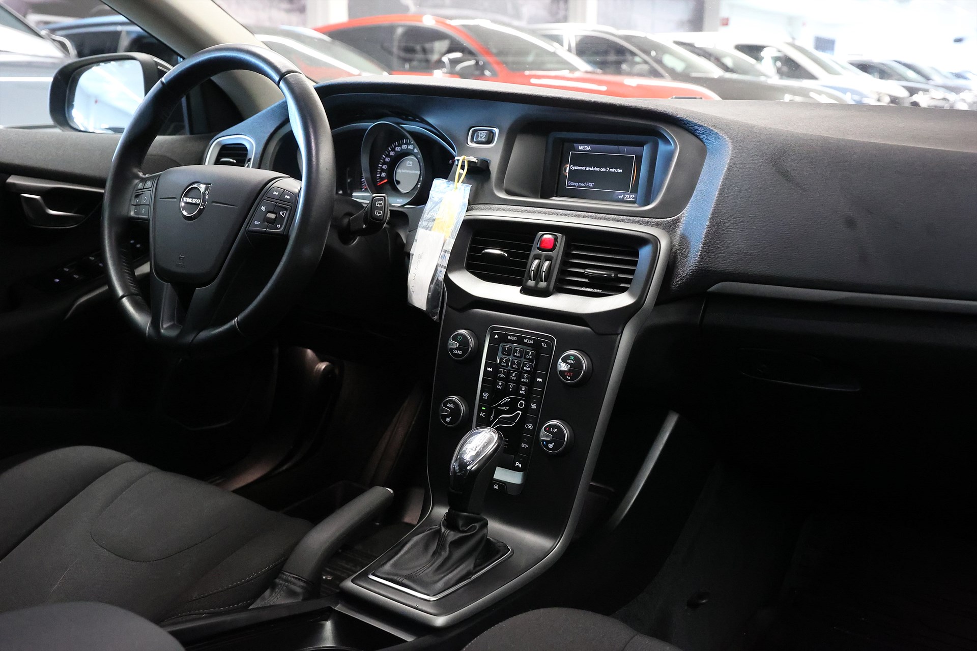 Volvo V40 D2 120hk Aut Värmare PDC Bluetooth