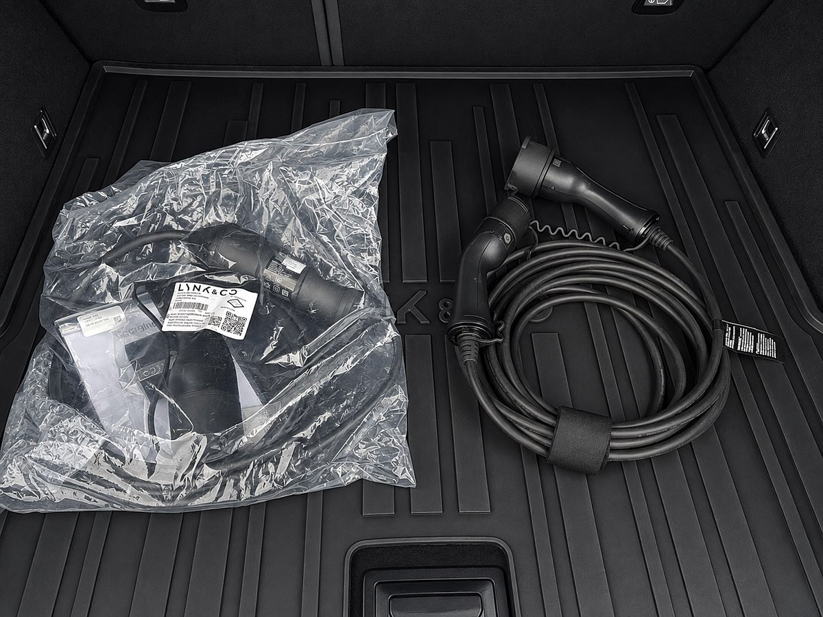 Lynk & Co 01 PHEV DCT, 261hk, 2022