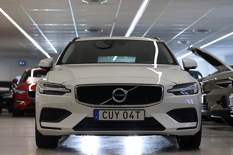 Volvo V60 D4 AWD 190hk *Hjulkampanj!* Momentum Drag