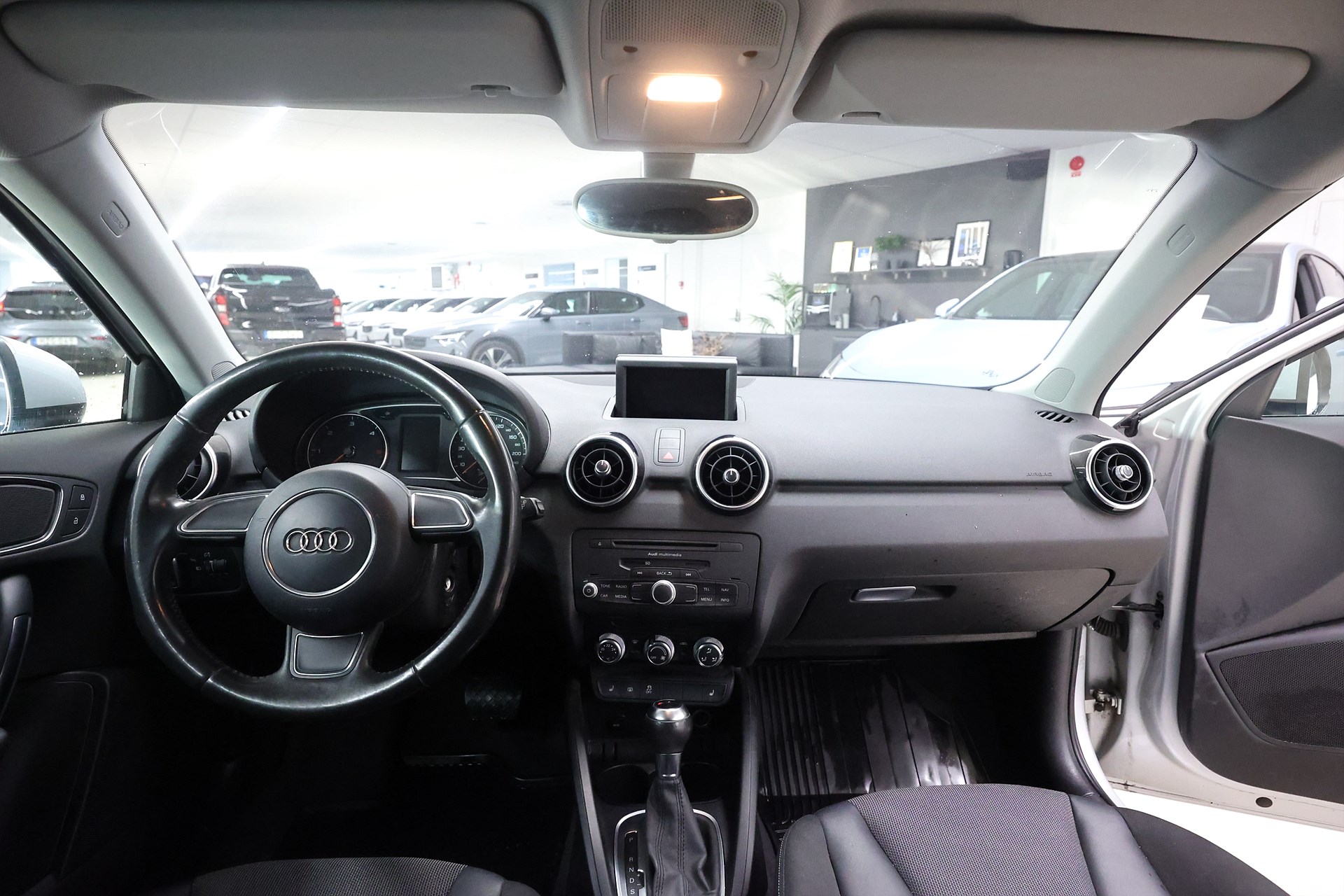 Audi A1 1.6 TDI 90hk Ambition LED Bluetooth