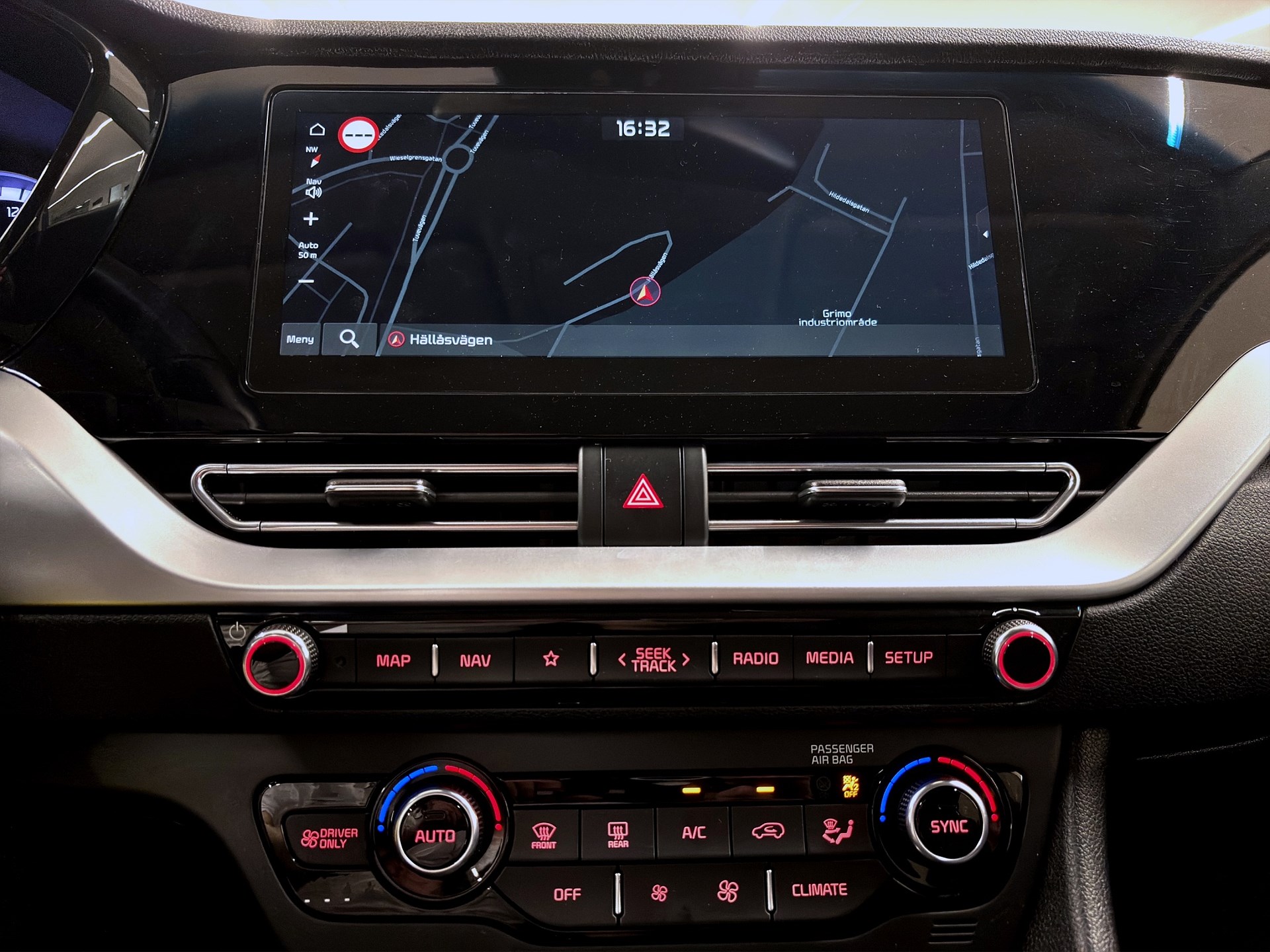 Kia Niro Hybrid 141hk Advance Plus Navi B-Kamera