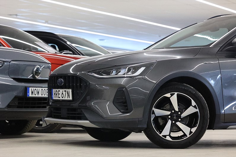 Ford Focus Active 1.0 Hybrid 125hk Active + B-kamera Navi