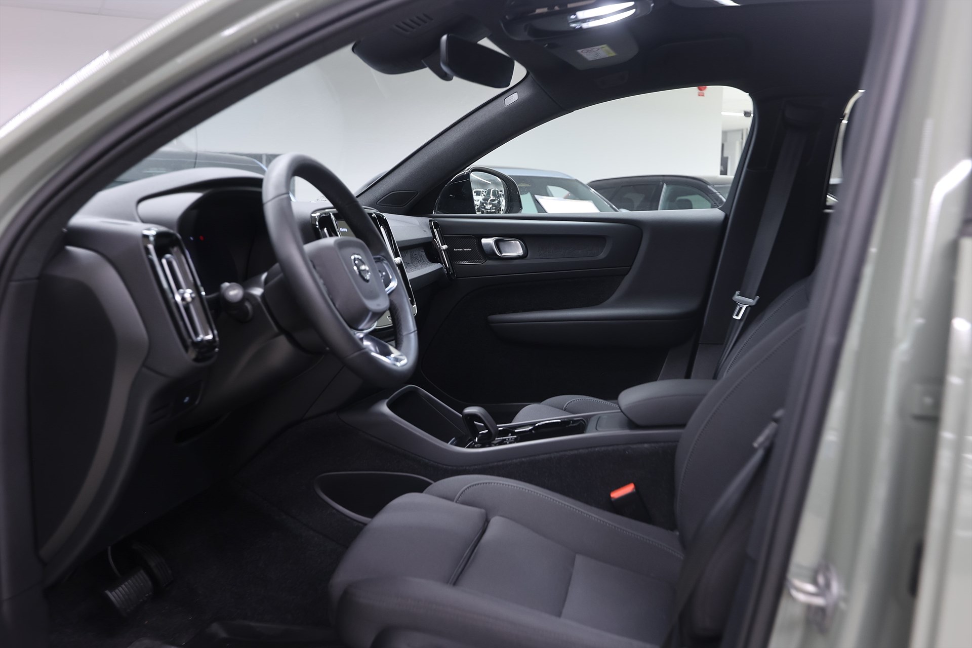 Volvo C40 Recharge Single Motor 231hk *Hjulkampanj!* H/K Pano