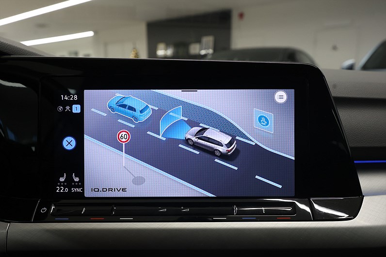 Volkswagen Golf Alltrack 2.0 TSI 4M 190hk *Hjulkampanj!* Drag