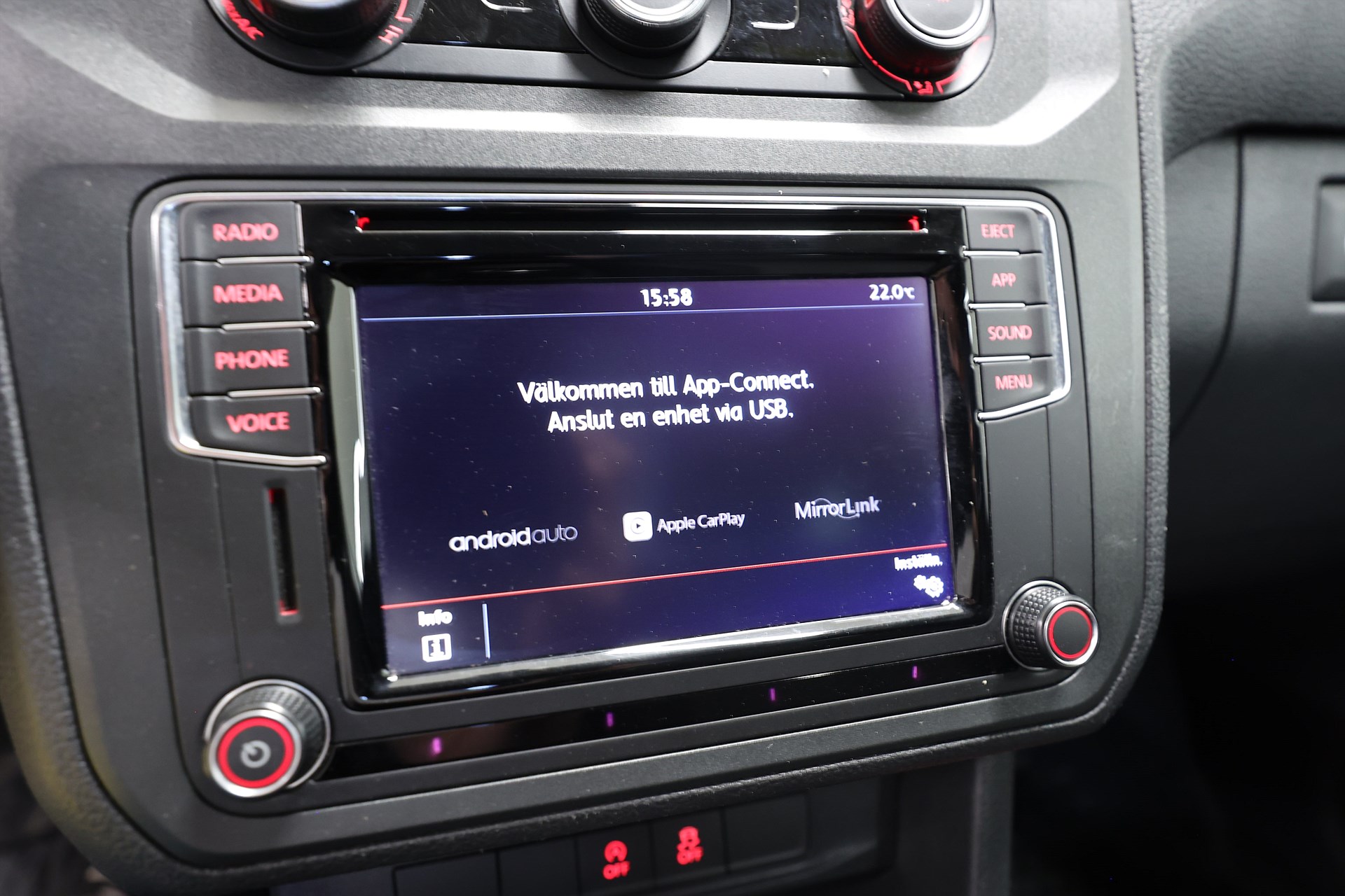 Volkswagen Caddy 2.0 TDI Värmare Carplay Drag LEASBAR