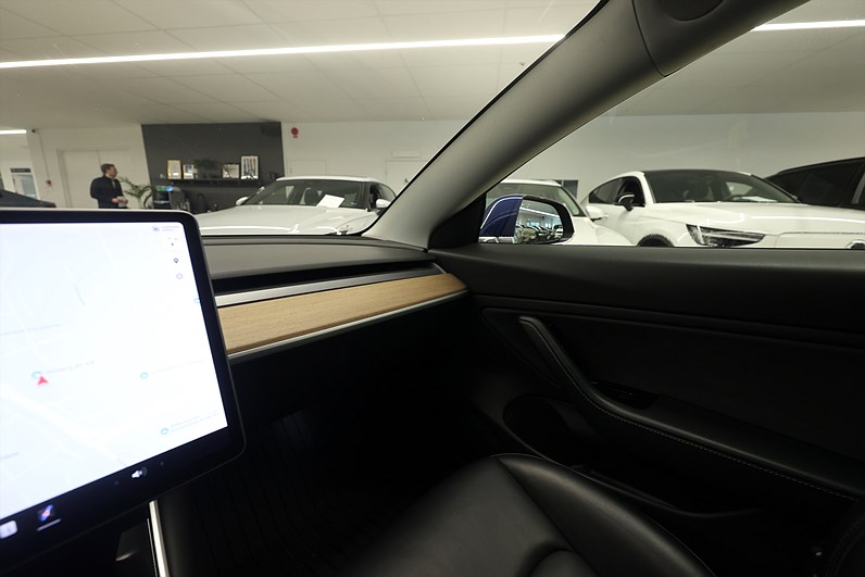 Tesla Model 3 Long Range AWD 440hk *Kampanj!* AP Pano Läder