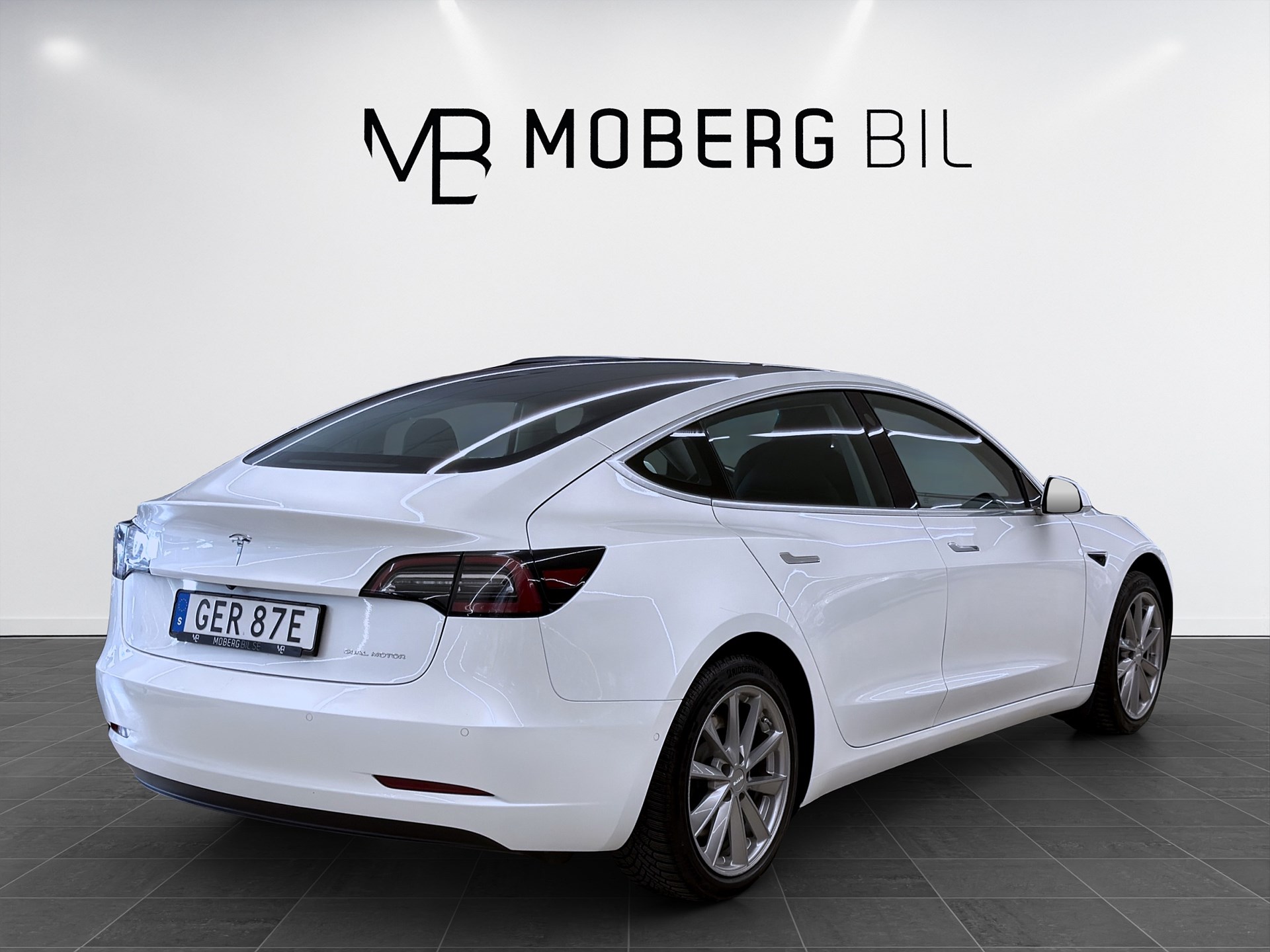 Tesla Model 3 Long Range 440hk Helg på Moberg! Pano B-Kamera
