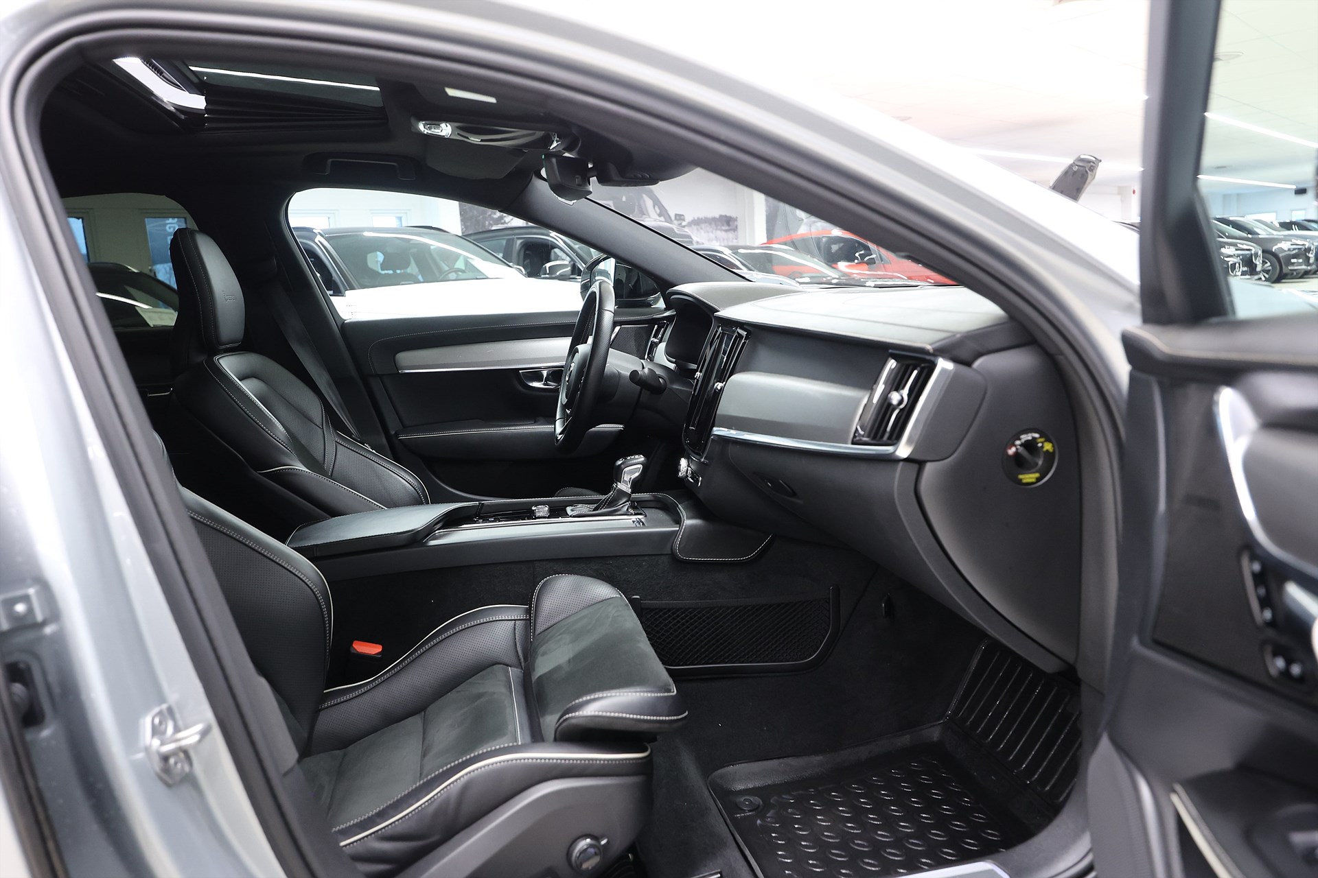 Volvo S90 D5 AWD 235hk *Kampanj!* R-Design HUD H/K Pano 360