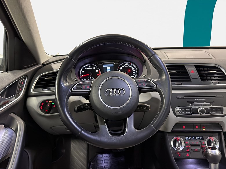 Audi Q3 2.0 TFSI quattro Panorama Navi Drag 2014, silver – bild 18 av 25, begagnad hos Niber i Järfälla