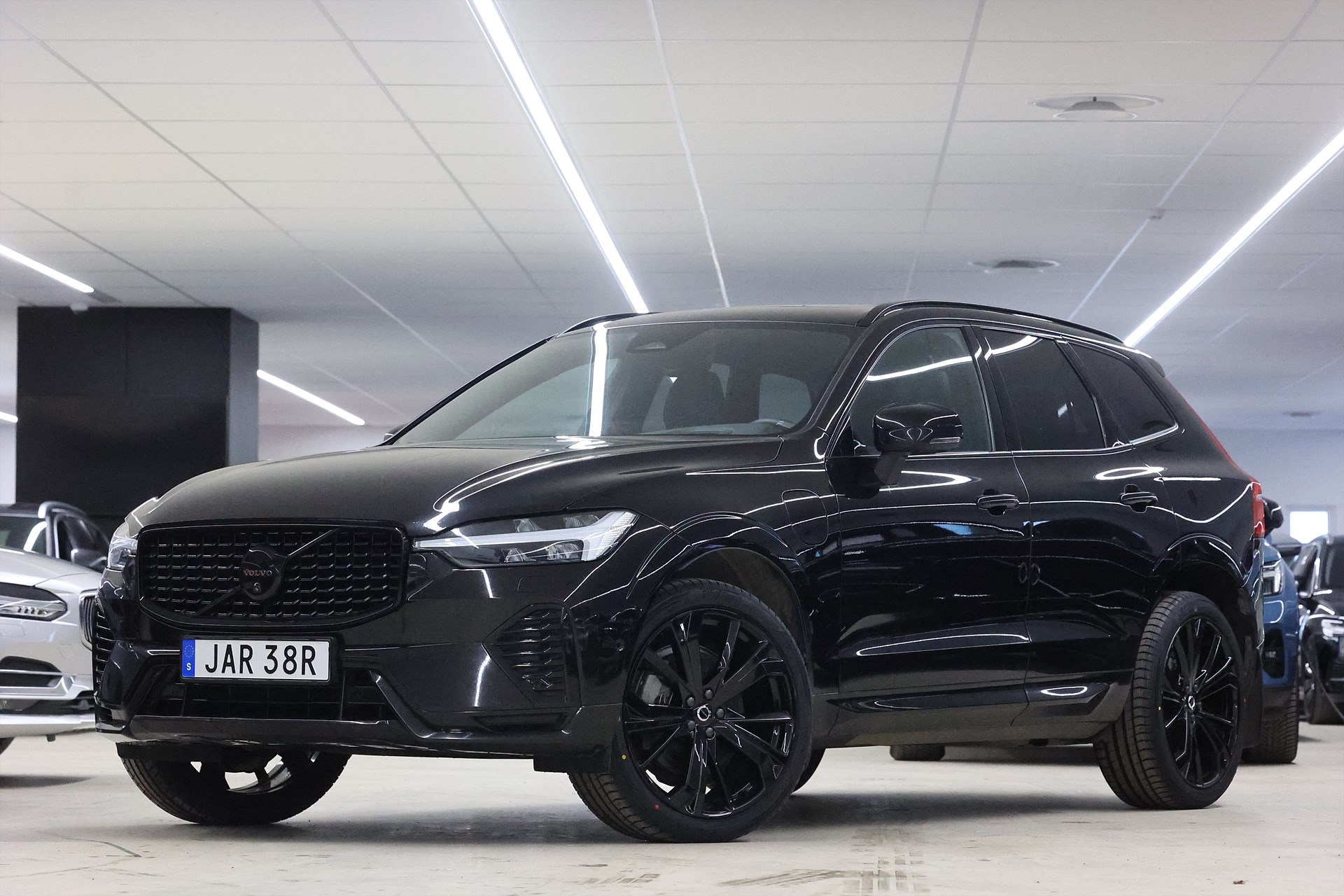 Volvo XC60 Recharge T8 AWD 456hk Ultimate Black Edt H/K 360 HUD Massage