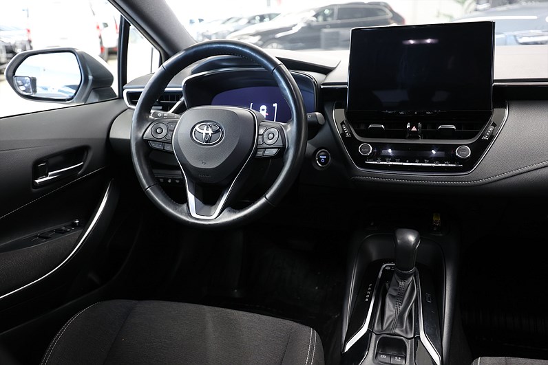 Toyota Corolla Touring Sports Hybrid e-CVT 140hk Active Navi Drag
