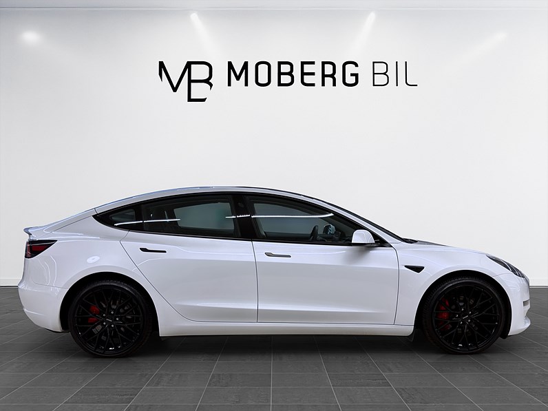 Tesla Model 3 Performance 513hk Pano B-Kamera Läder